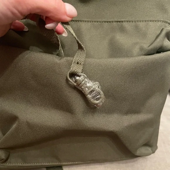 Beis The Beisics Backpack, olive green, NWOT - Picture 10 of 11